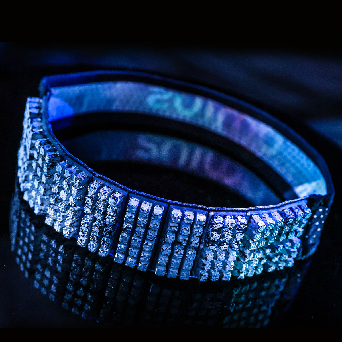 Headband with 20 cooling pieces