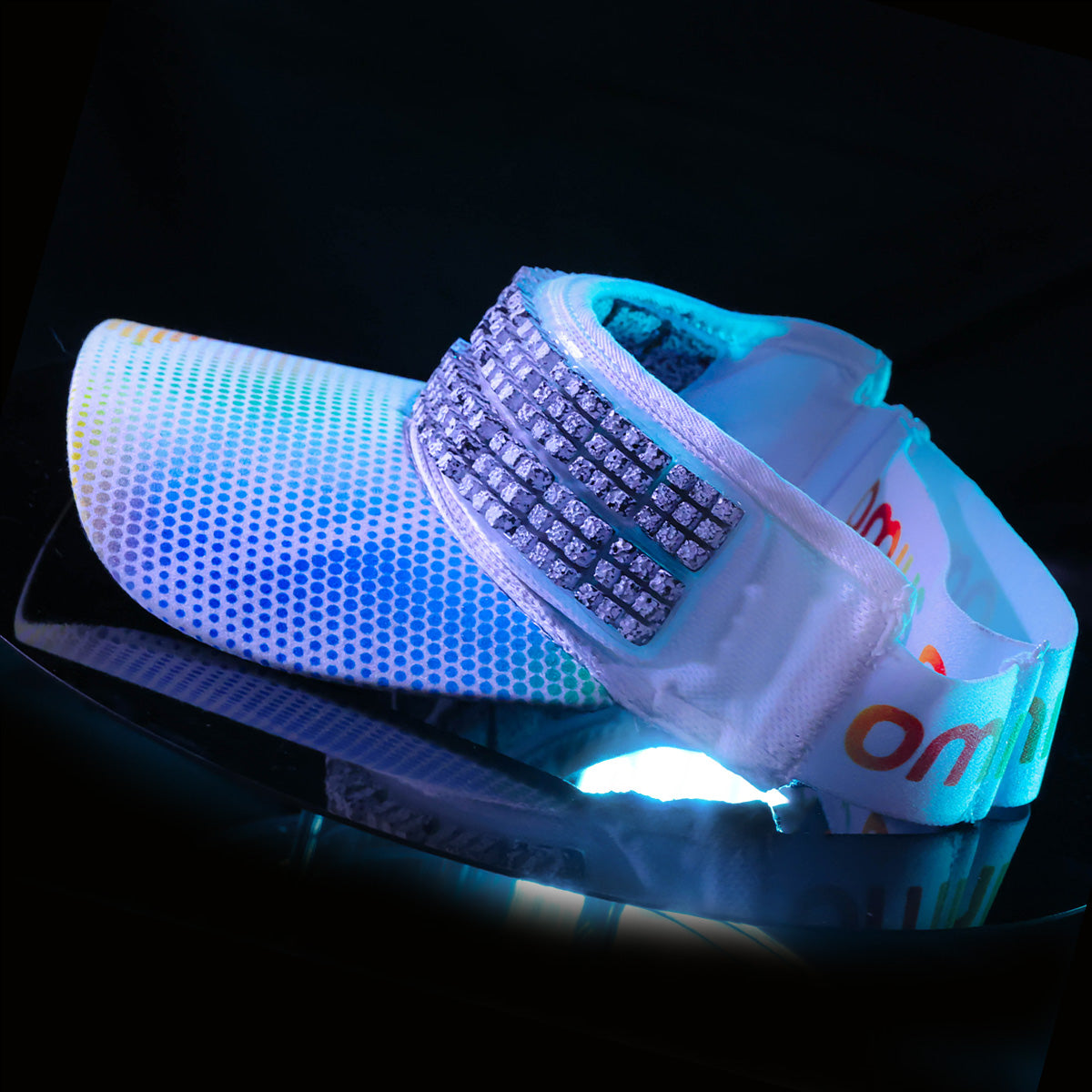 Visor with 20 cooling pieces